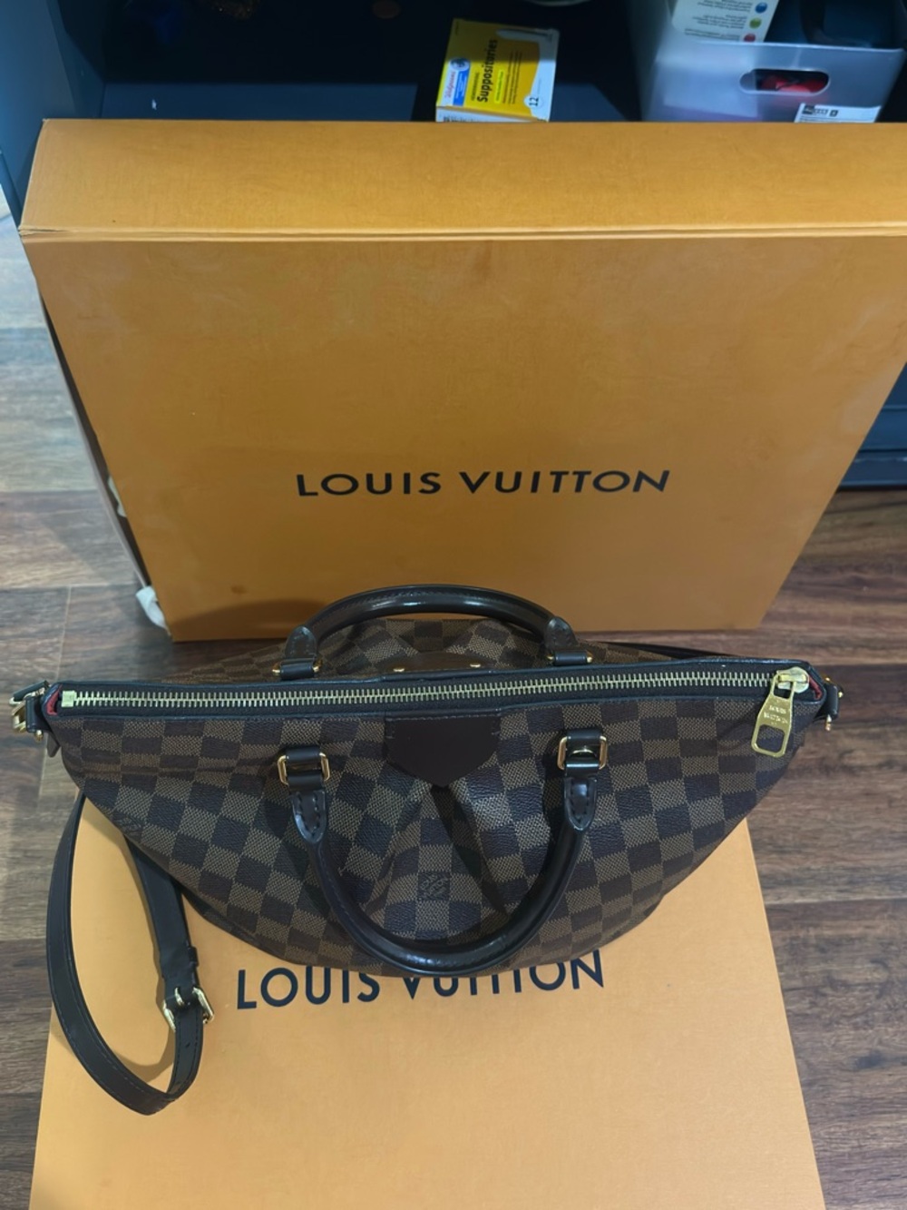 Louis Vuitton Siena pm Damier Ebene Brown Handbag - Picture 3 of 15